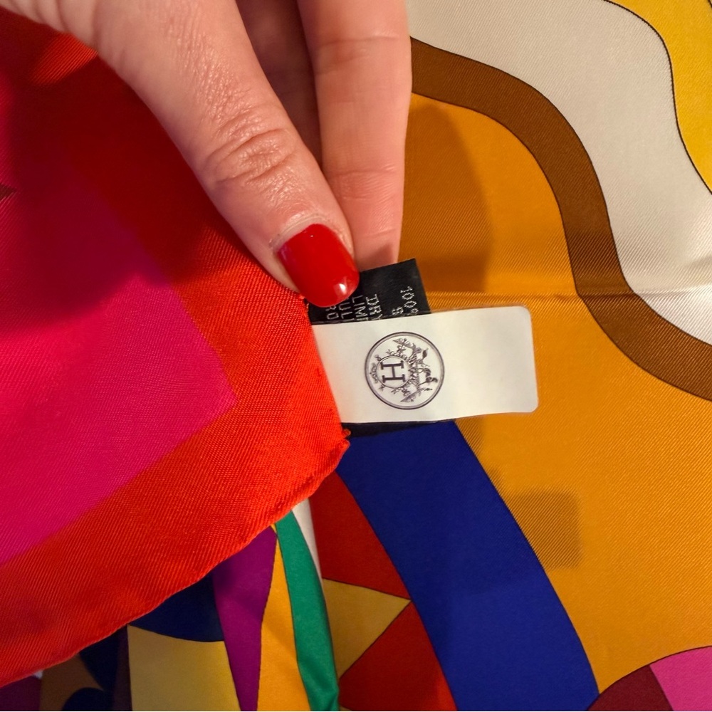 New w/tags and box-HERMÈS CHEVAL de FÊTE Silk Scarf 2021 designed by Jan Bajtlik - Picture 7 of 8